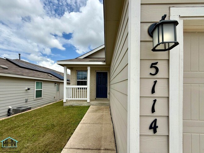 Foto del edificio - Come home and relax in comfort and style! A single story beauty, near Randolph & Ft Sam in Conver...