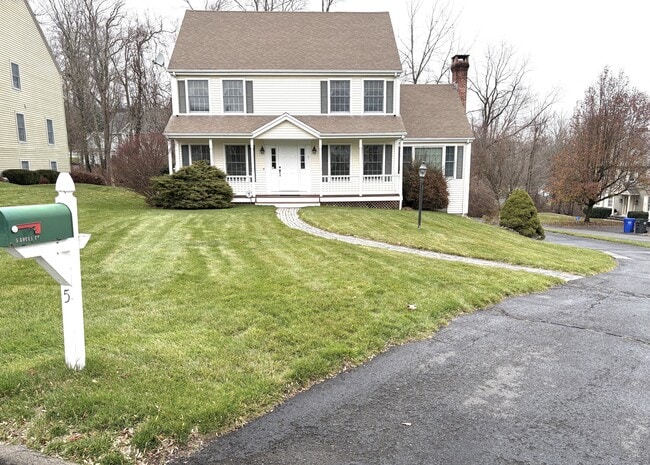 Foto del edificio - 5 Howes Ct