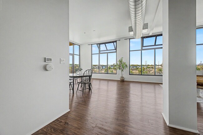 Foto del edificio - 3100 Huron St