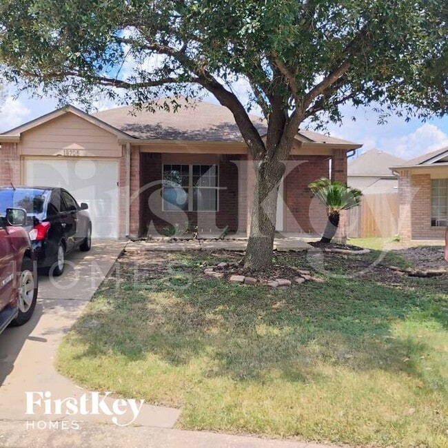 Building Photo - 18706 Driftwood Springs Dr