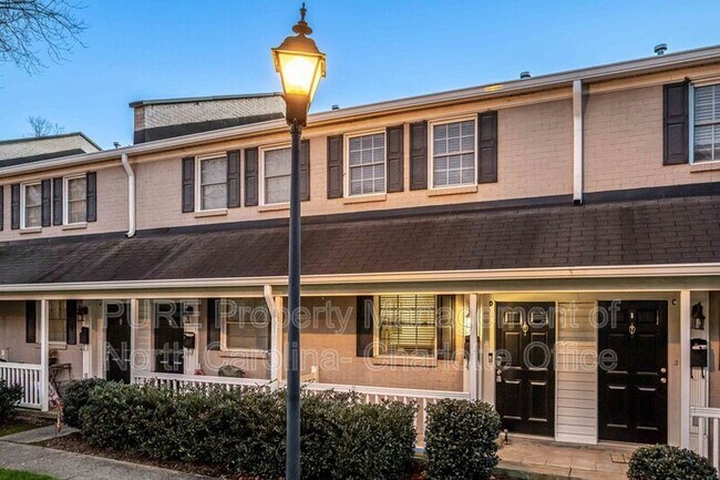 Foto del edificio - 1230 Green Oaks Ln