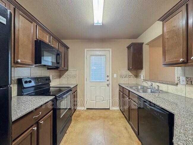 Foto del edificio - 771 E Ridge Blvd