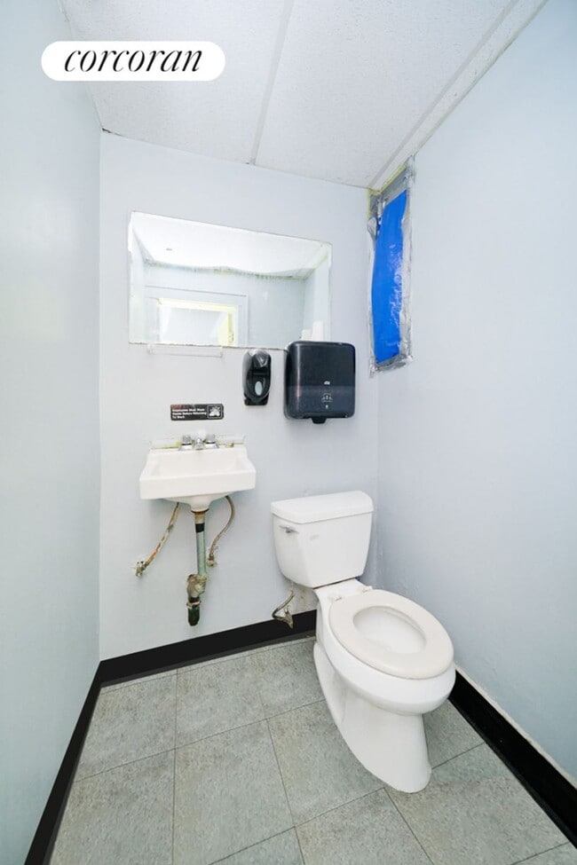 Foto del edificio - 2148A Fulton St