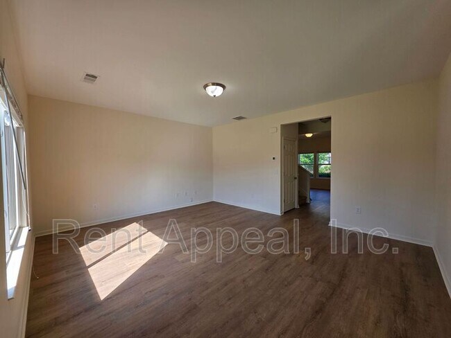 Foto del edificio - 1490 Avalon Creek Rd