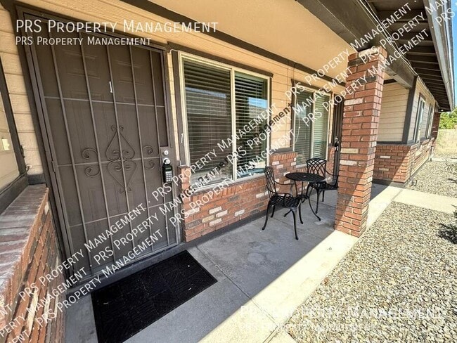 Building Photo - 551 S Lesueur-Unit 1