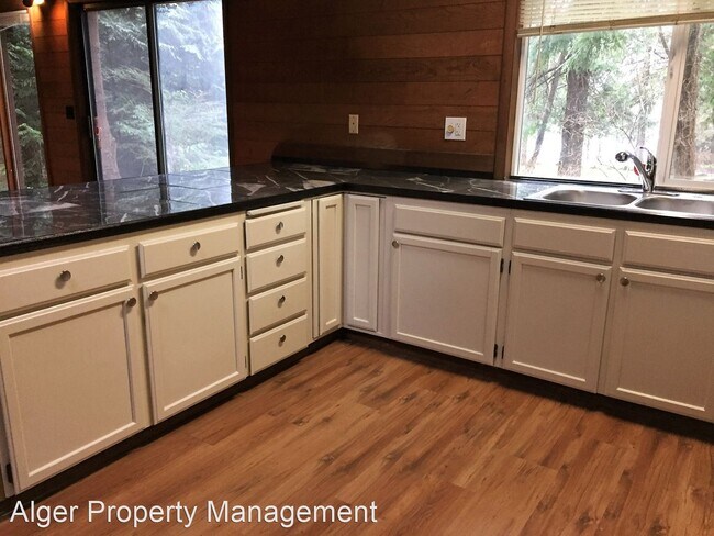Building Photo - 2 br, 1 bath House - 5492 NE Gamblewood Rd.
