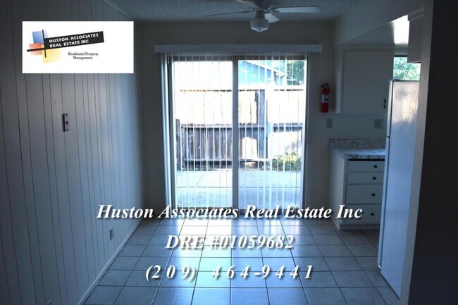 Building Photo - 8130 Tam O'Shanter Dr