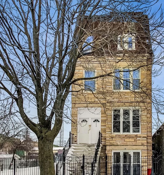 Primary Photo - 2438 W 25th St