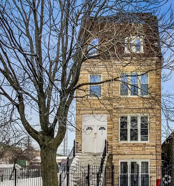 Building Photo - 2438 W 25th St