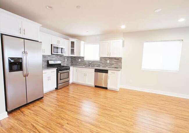 Foto del edificio - 4838 W 18th St