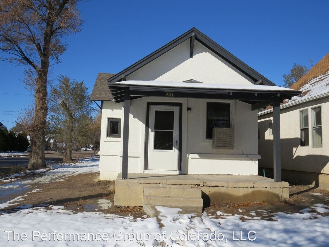 Primary Photo - 3 br, 1 bath House - 801 E 6th St