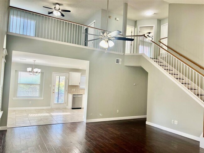 Foto del edificio - 10516 Dunham Forest Rd