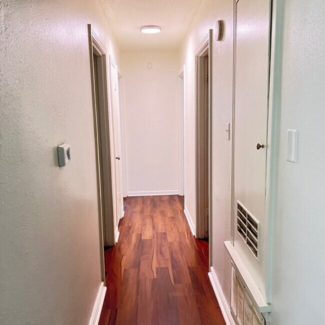 Foto del edificio - 1604 Belmoor Ave
