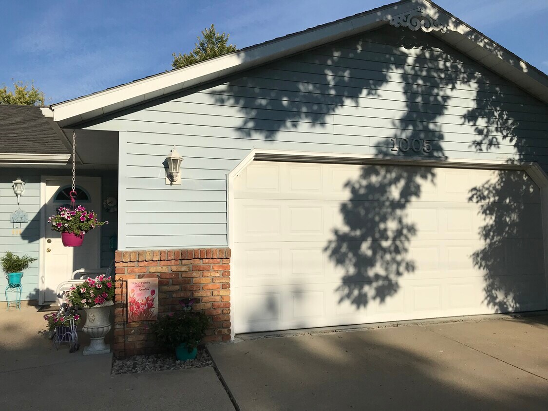 Foto principal - 1005 9th St SE