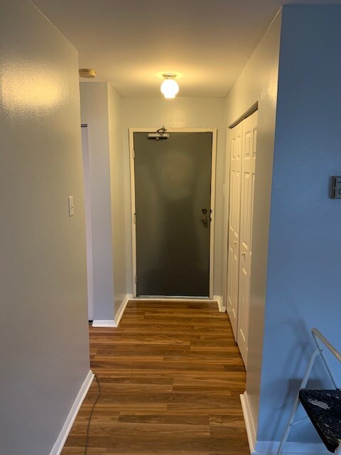 Entry - 4555 MacArthur Blvd NW