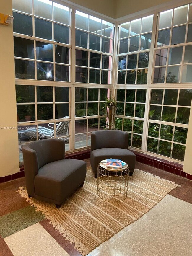 Foto del edificio - 1051 Meridian Ave