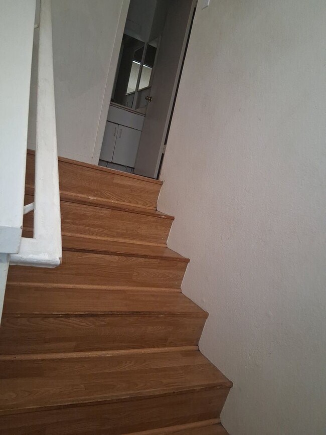 Foto del edificio - 3 bdroom, 2.5 bath