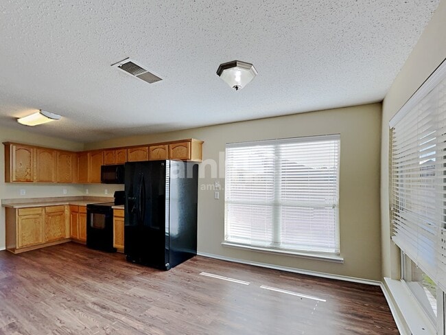 Building Photo - 2813 Island Wren Dr
