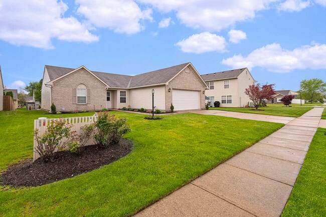Building Photo - 1077 Springwater Rd