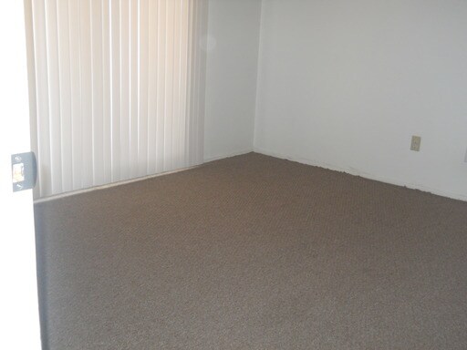 Fotografía del edificio - 9925 Rosedale Hwy