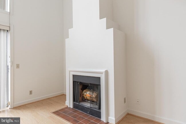 Building Photo - 125 N Lee St