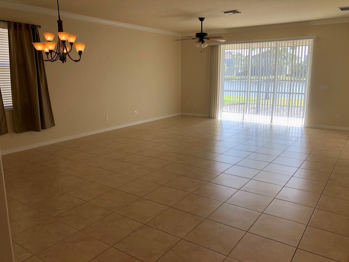 Foto principal - Stoneybrook 4BR/3BA Single Family Home in ...