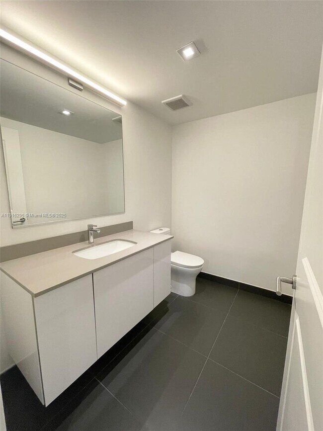 Foto del edificio - 1600 NE 1st Ave