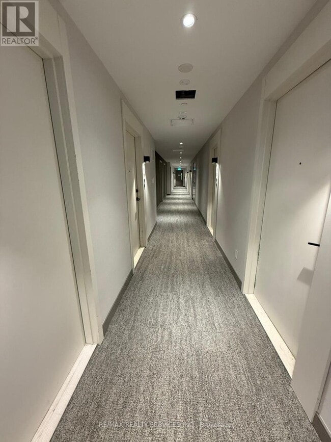 Building Photo - 8010 Derry Rd W