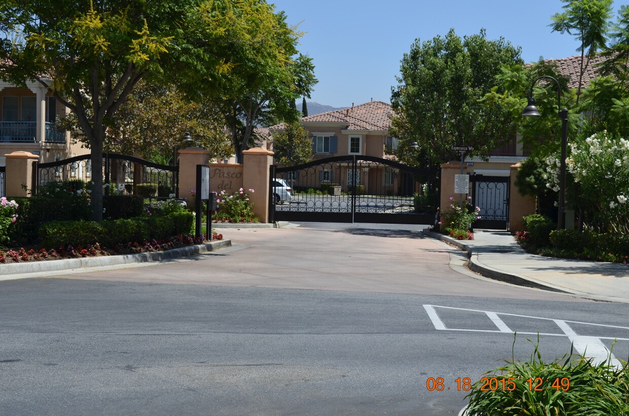 2911 Esperanza Way, Simi Valley, CA 93063 Townhome Rentals in Simi