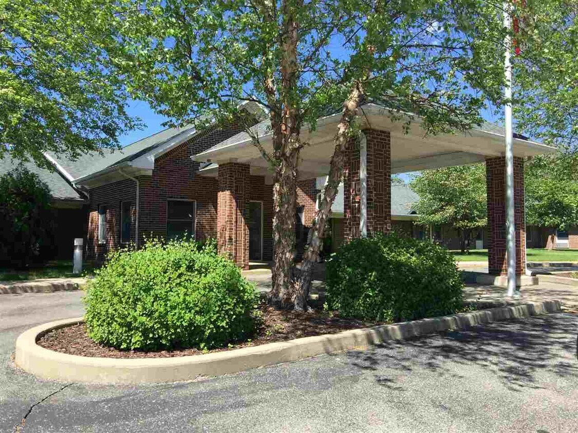 342 Galbreath Dr Unit 5, Winamac, IN 46996 Room for Rent in Winamac