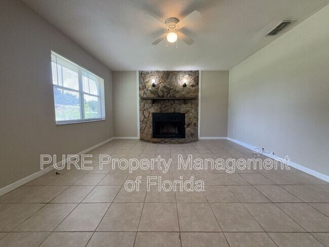 Building Photo - 13606 SE 48 Ct