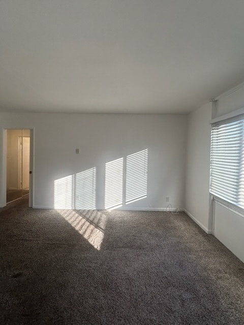 Foto del edificio - 250 Linden Ave