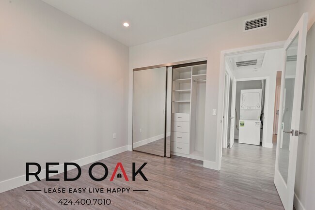 Foto del edificio - 5550 1/3 Bonner Ave-507