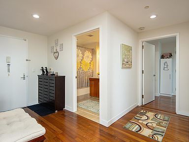 Building Photo - Stunning 2-Bed, 2-Bath Condo for rent