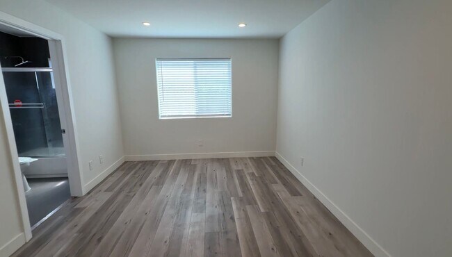 Foto del edificio - 2104 Hauser Blvd