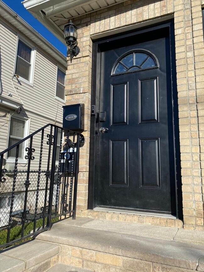 Building Photo - 69 Elmora Ave