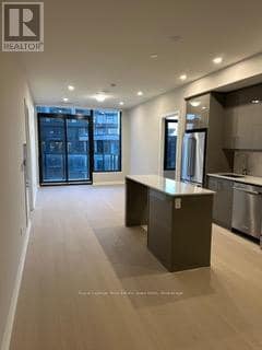 Photo du bâtiment - 1415 Dundas St E