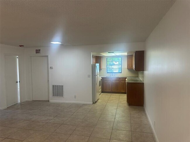 Foto del edificio - 8507 Sunset Dr