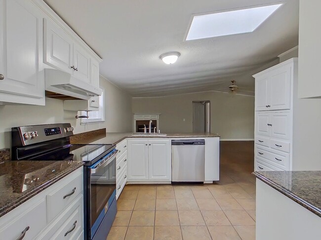 Foto del edificio - Edgefield Gem!