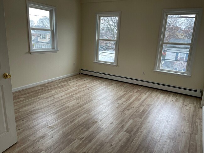 Building Photo - 90 Maple Avenue Apt #201, Haverstraw, NY 1...