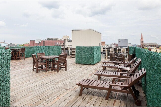Foto del edificio - 25 Montrose Ave