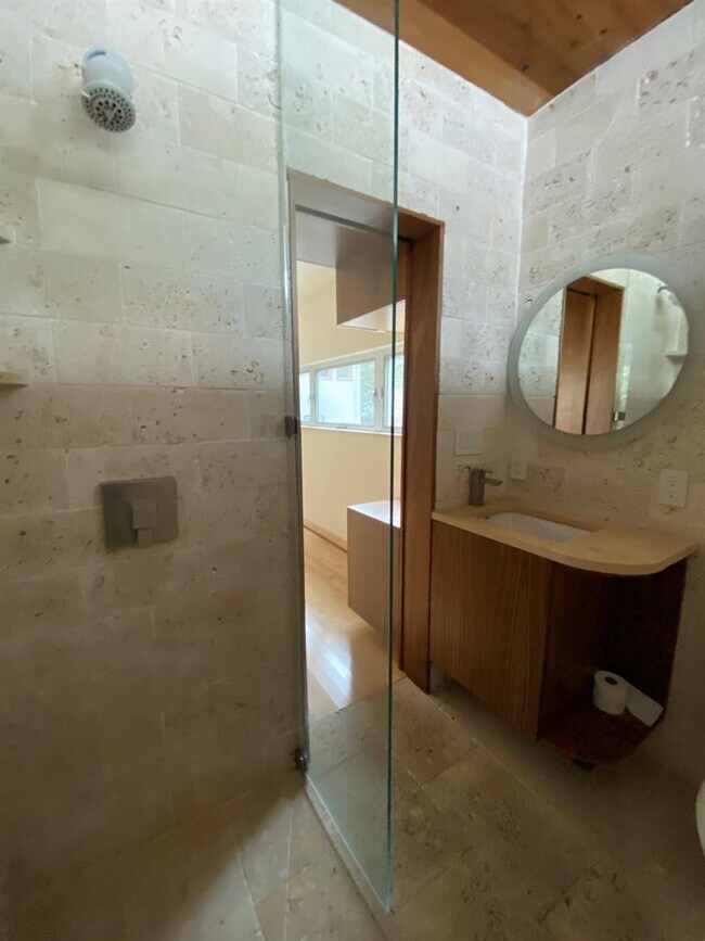 Foto del edificio - 1605 Newfield Ln
