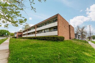 Building Photo - 207 Ballard St