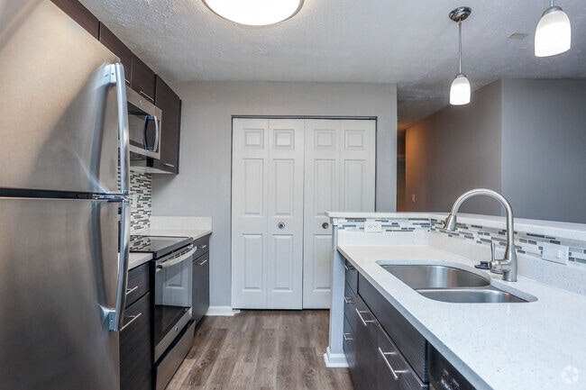 2BR, 2BA - 1,162 SF - Decatur Flats