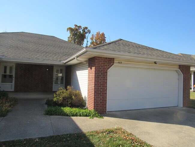 Foto del edificio - 469 Haymes Ct