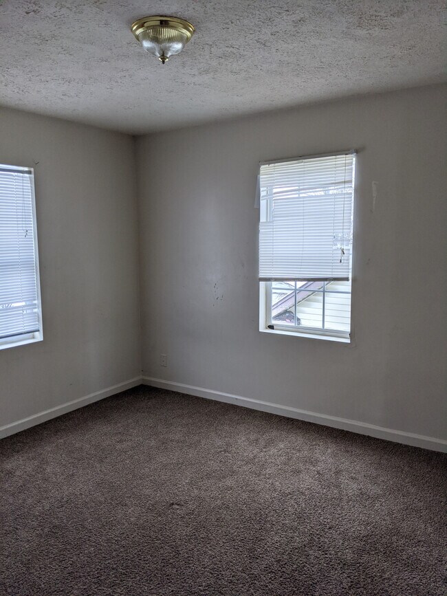 Building Photo - 1301 N Olney St - LDIG