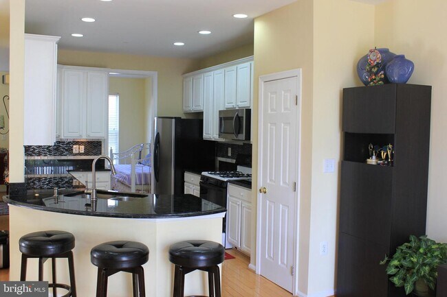 Building Photo - 46840 Mountain Laurel Terrace