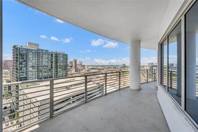 Foto del edificio - 449 S 12th St