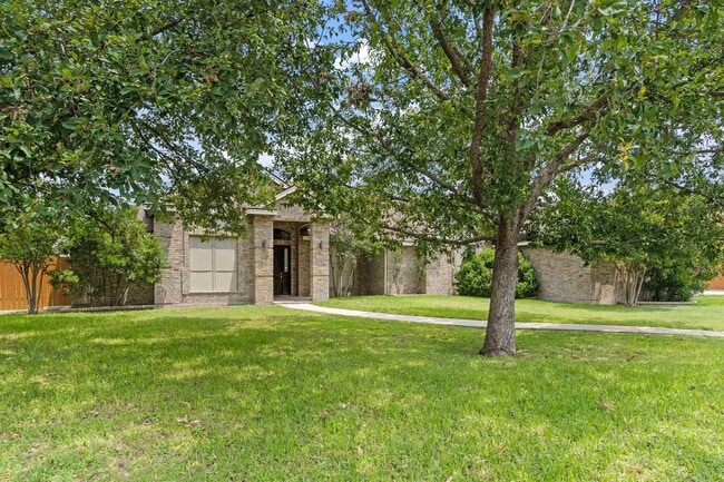 Building Photo - 307 Echo Valley Dr