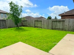 Building Photo - 9315 Claystone Ln
